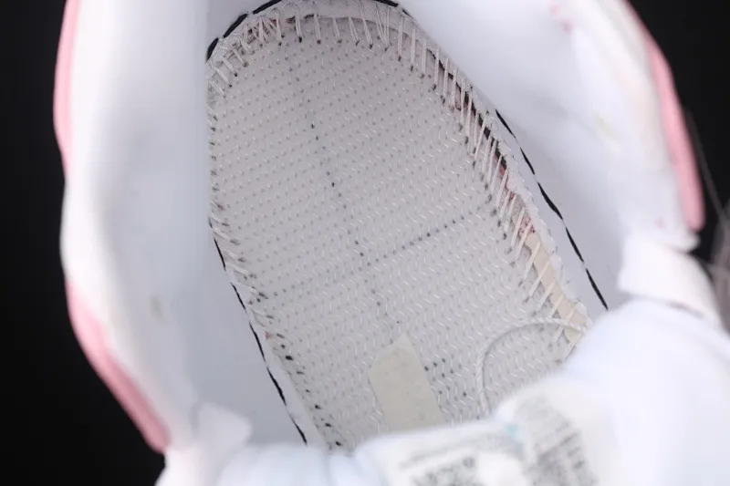 All categories Air Jordan Jordan series basketball shoes Air Jordan 1 Mid Air Jordan 1 Mid SE AJ1 Joe 1 white pink black hook Zhongbang basketball shoes BQ6472-500